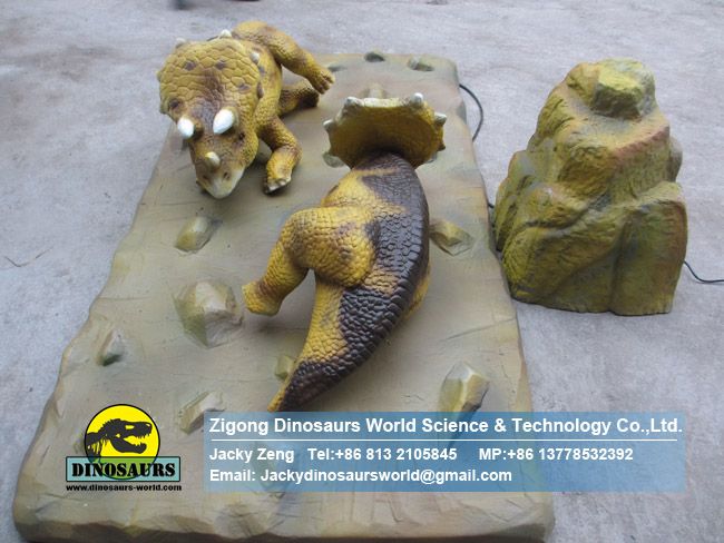 Realistic Life Size Dinosaur Model Artificial Triceratops Replica DWD209