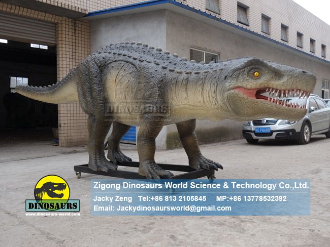 Dinosaur Museum science education used postosuchus model DWD5217