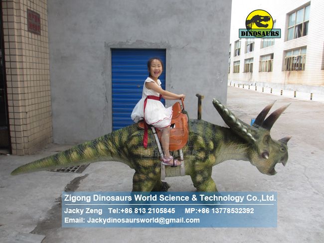 Children's play equipment walking robot triceratops ride DWE063